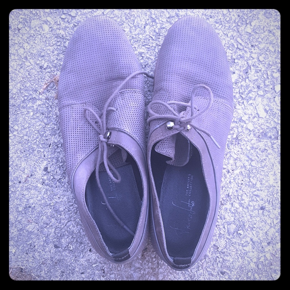 Used Women's Shoes